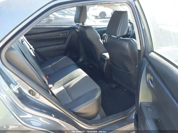 5YFBURHE0HP704332 2017 TOYOTA COROLLA - Image 8