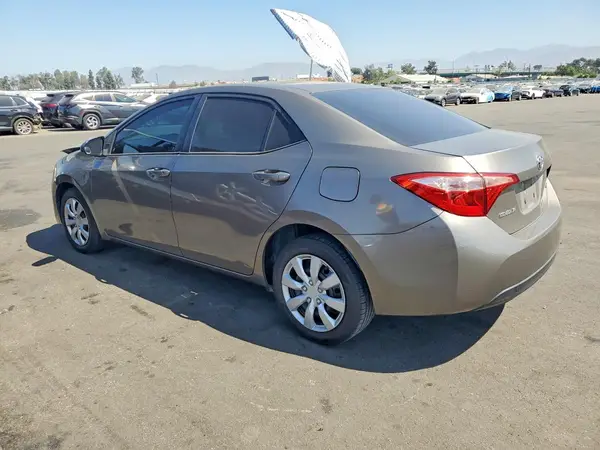 5YFBURHE0HP704511 2017 TOYOTA COROLLA - Image 2