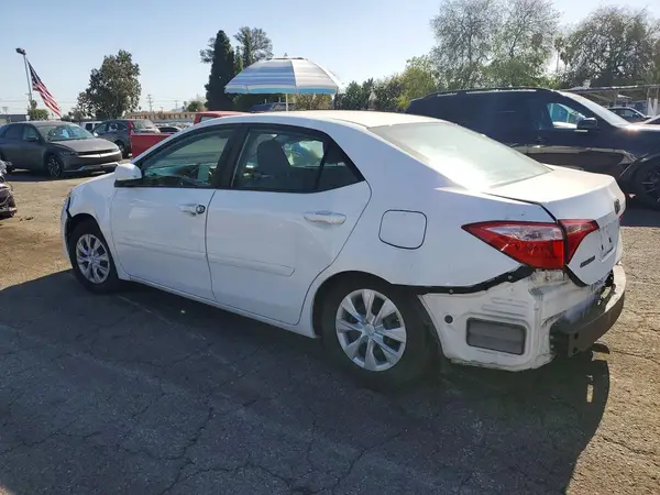 5YFBURHE0HP704704 2017 TOYOTA COROLLA - Image 2