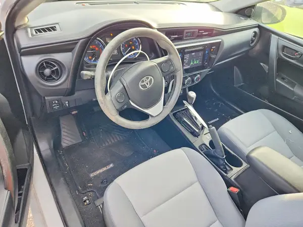 5YFBURHE0HP704704 2017 TOYOTA COROLLA - Image 8