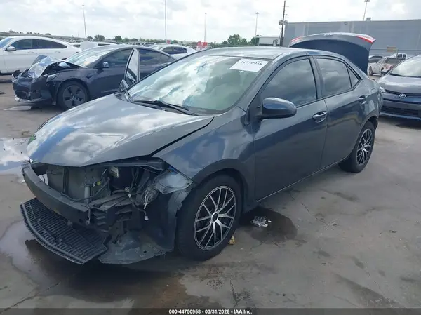 5YFBURHE0HP705190 2017 TOYOTA COROLLA - Image 2