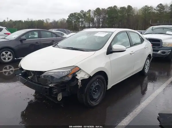 5YFBURHE0HP706372 2017 TOYOTA COROLLA - Image 2