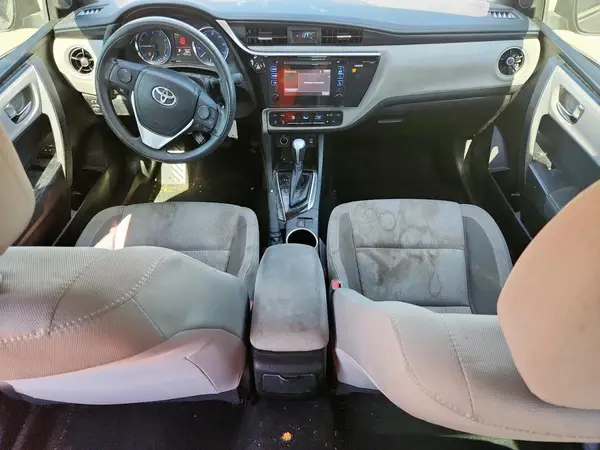 5YFBURHE0HP706937 2017 TOYOTA COROLLA - Image 8