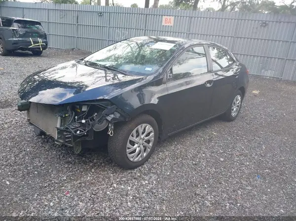 5YFBURHE0HP707831 2017 TOYOTA COROLLA - Image 2