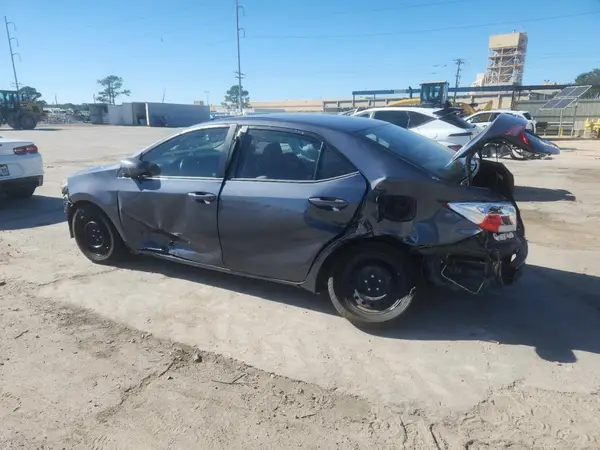 5YFBURHE0HP708543 2017 TOYOTA COROLLA - Image 2