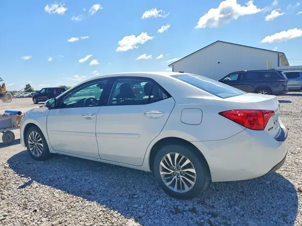 5YFBURHE0HP711040 2017 TOYOTA COROLLA - Image 2
