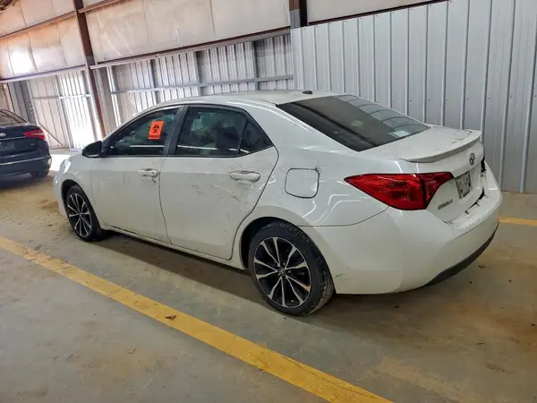 5YFBURHE0HP711054 2017 TOYOTA COROLLA - Image 2