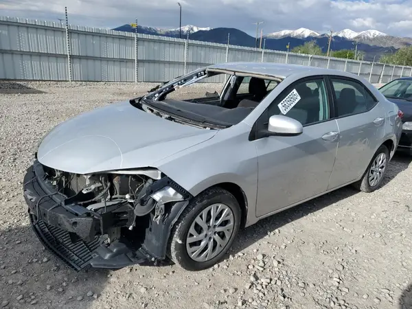 5YFBURHE0HP711085 2017 TOYOTA COROLLA - Image 1