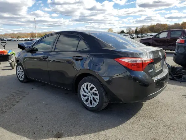 5YFBURHE0HP711619 2017 TOYOTA COROLLA - Image 2