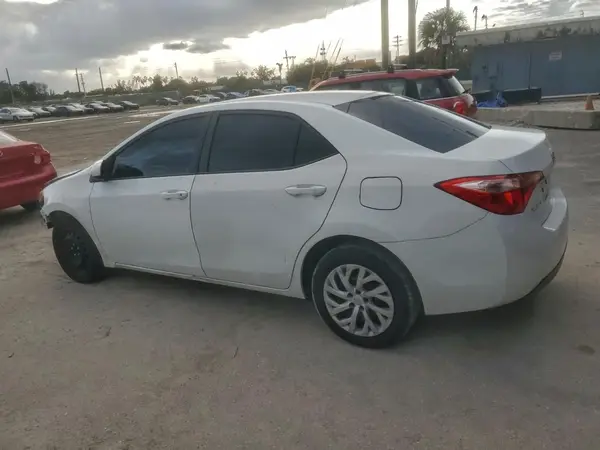 5YFBURHE0HP712026 2017 TOYOTA COROLLA - Image 2