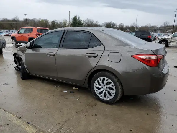 5YFBURHE0HP715606 2017 TOYOTA COROLLA - Image 2
