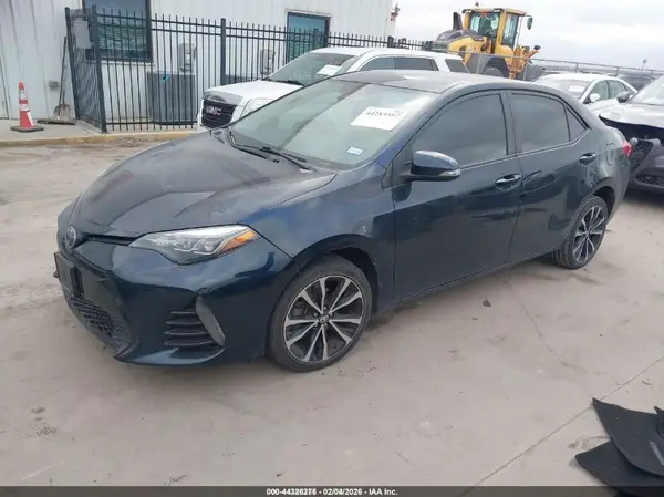 5YFBURHE0HP720241 2017 TOYOTA COROLLA - Image 2