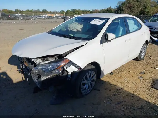 5YFBURHE0HP721146 2017 TOYOTA COROLLA - Image 2