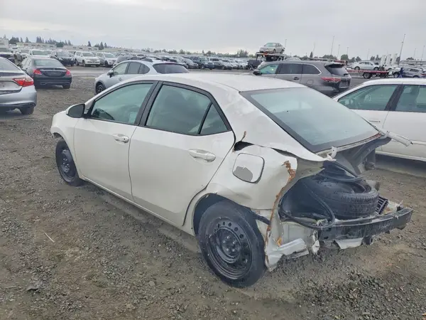 5YFBURHE0HP721597 2017 TOYOTA COROLLA - Image 2