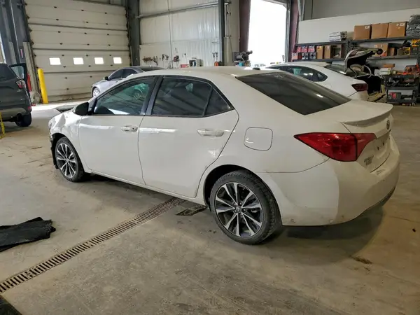 5YFBURHE0HP721602 2017 TOYOTA COROLLA - Image 2