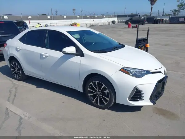 5YFBURHE0HP722586 2017 TOYOTA COROLLA - Image 1