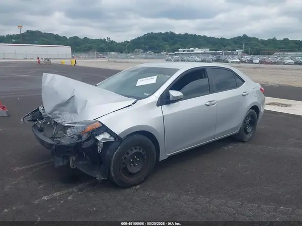 5YFBURHE0HP722801 2017 TOYOTA COROLLA - Image 2