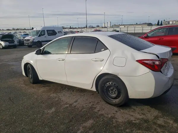 5YFBURHE0HP723110 2017 TOYOTA COROLLA - Image 2