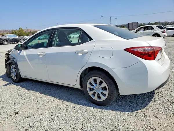5YFBURHE0HP724550 2017 TOYOTA COROLLA - Image 2