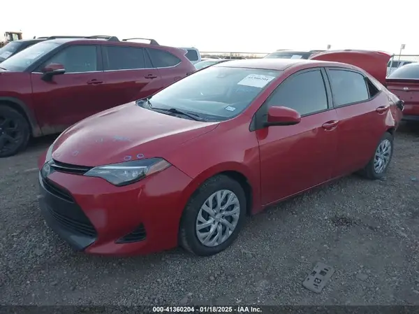 5YFBURHE0HP724807 2017 TOYOTA COROLLA - Image 2