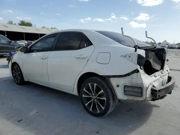 5YFBURHE0HP725780 2017 TOYOTA COROLLA - Image 2
