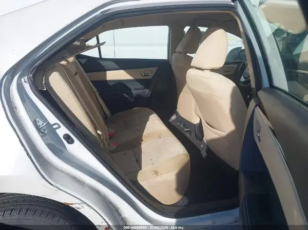 5YFBURHE0HP726671 2017 TOYOTA COROLLA - Image 8