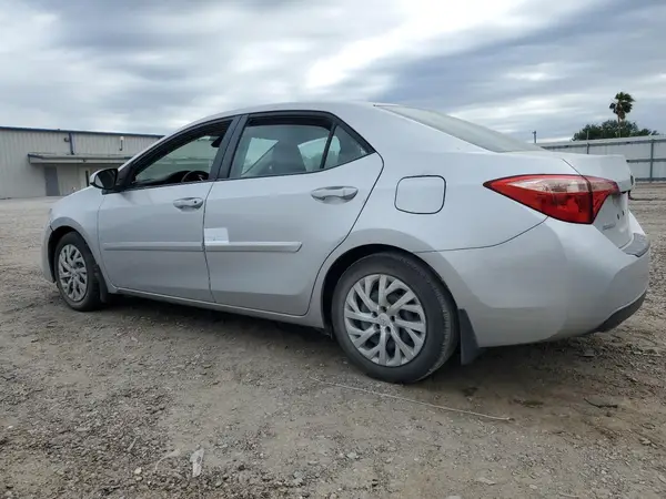 5YFBURHE0HP727688 2017 TOYOTA COROLLA - Image 2