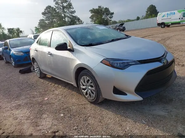 5YFBURHE0HP728890 2017 TOYOTA COROLLA - Image 1