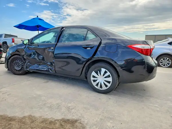 5YFBURHE0HP730171 2017 TOYOTA COROLLA - Image 2