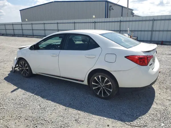 5YFBURHE0HP734432 2017 TOYOTA COROLLA - Image 2