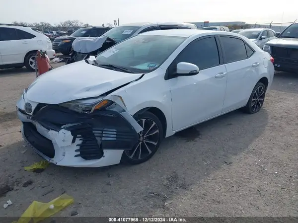 5YFBURHE0HP737637 2017 TOYOTA COROLLA - Image 2