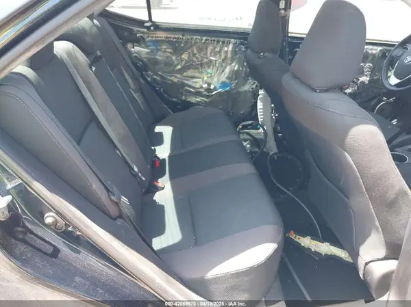 5YFBURHE0JP743072 2018 TOYOTA COROLLA - Image 8