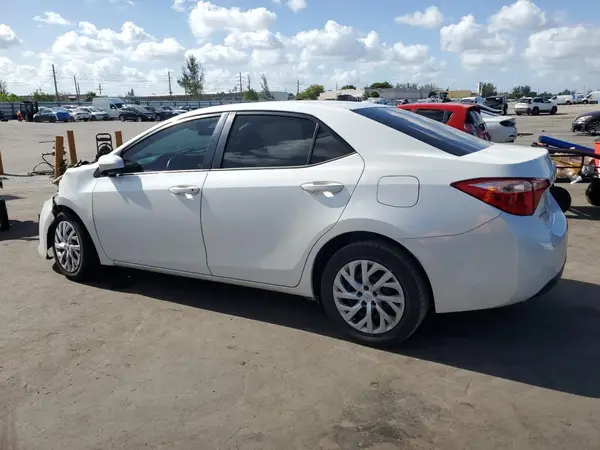 5YFBURHE0JP743234 2018 TOYOTA COROLLA - Image 2