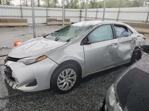 5YFBURHE0JP744450 2018 TOYOTA COROLLA - Image 1