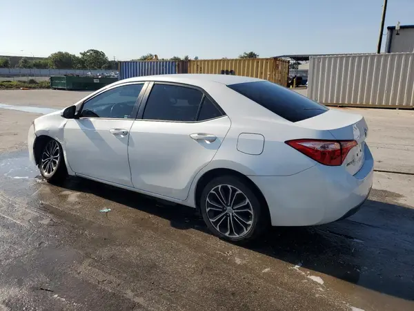 5YFBURHE0JP744853 2018 TOYOTA COROLLA - Image 2