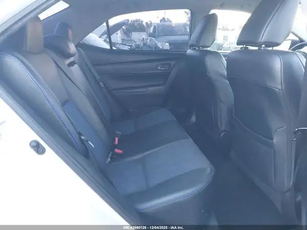 5YFBURHE0JP745078 2018 TOYOTA COROLLA - Image 8