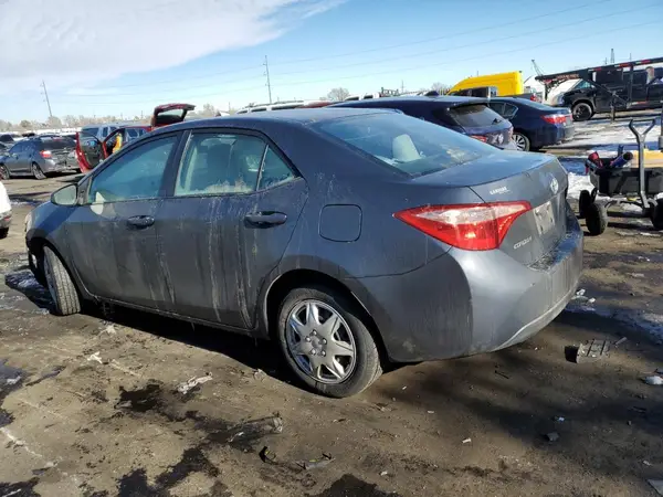 5YFBURHE0JP748644 2018 TOYOTA COROLLA - Image 2