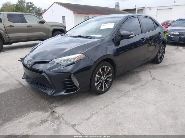 5YFBURHE0JP750037 2018 TOYOTA COROLLA - Image 2