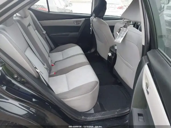 5YFBURHE0JP750927 2018 TOYOTA COROLLA - Image 8
