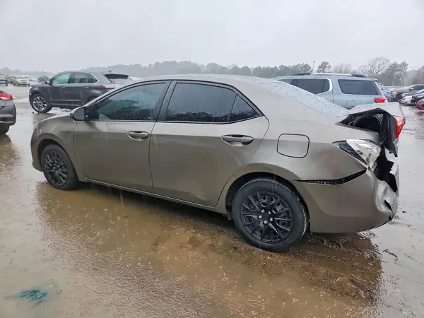 5YFBURHE0JP751107 2018 TOYOTA COROLLA - Image 2