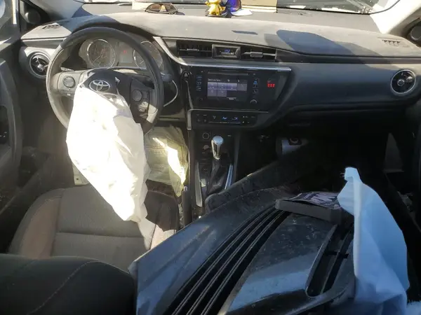 5YFBURHE0JP751897 2018 TOYOTA COROLLA - Image 8