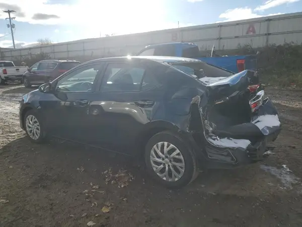 5YFBURHE0JP752144 2018 TOYOTA COROLLA - Image 2