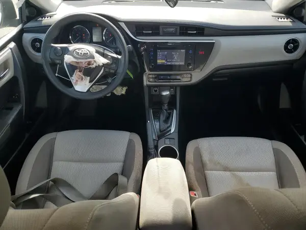 5YFBURHE0JP752600 2018 TOYOTA COROLLA - Image 8
