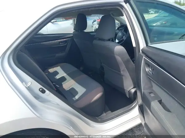 5YFBURHE0JP752922 2018 TOYOTA COROLLA - Image 8
