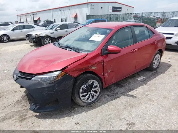 5YFBURHE0JP753553 2018 TOYOTA COROLLA - Image 2