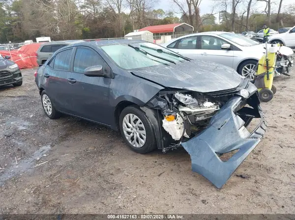 5YFBURHE0JP753603 2018 TOYOTA COROLLA - Image 1