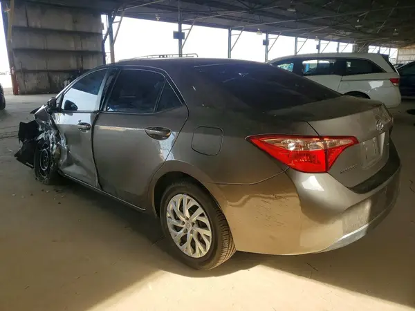 5YFBURHE0JP754637 2018 TOYOTA COROLLA - Image 2