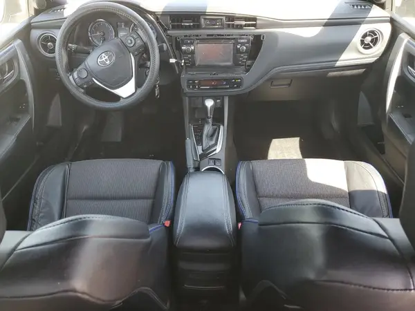 5YFBURHE0JP757411 2018 TOYOTA COROLLA - Image 8