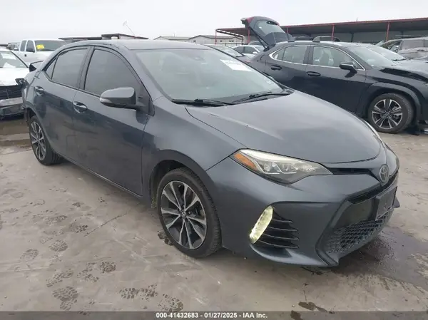 5YFBURHE0JP759983 2018 TOYOTA COROLLA - Image 1