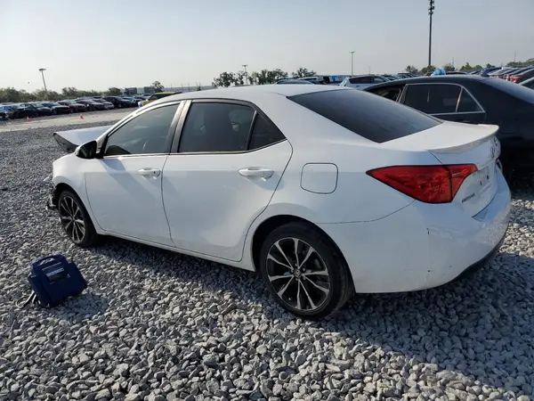 5YFBURHE0JP761264 2018 TOYOTA COROLLA - Image 2